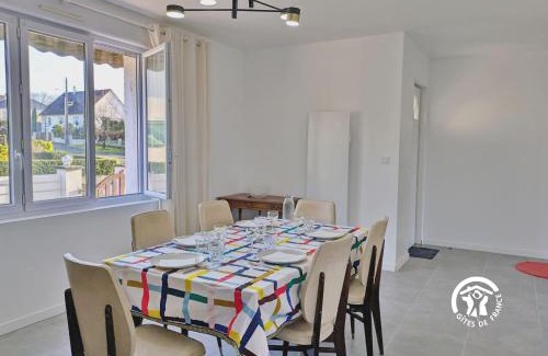 Sainte-Suzanne-and-Chammes House | La maison de Sainte Suzanne, 5 pers