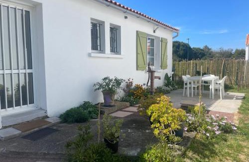 Barbatre House | La Maison des Pins
