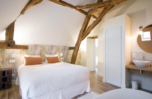 Puligny-Montrachet House | La Maison Deveney Mars