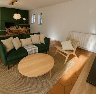 Champforgeuil House | La maison du canal