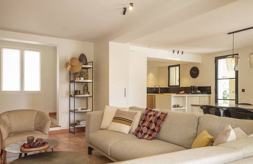 Lauris Villa | La Maison du Luberon - Private pool in great atmosphere