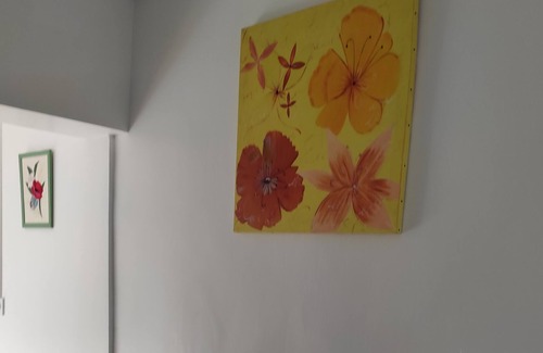 Villeurbanne House | La Maison Fleurie : une Maison Adorable et Paisible !
