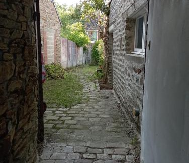 Saint-Pierre-du-Regard House | La maison bleue 1