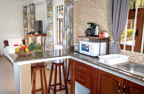Beau Vallon Apartment | La Maison Hibiscus