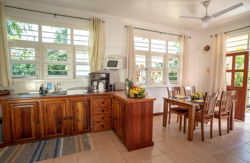 Beau Vallon Apartment | La Maison Hibiscus