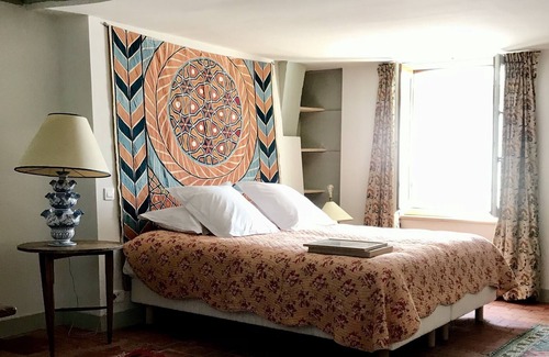 Saint-Fargeau Bed & Breakfast | La Maison Jeanne D'arc