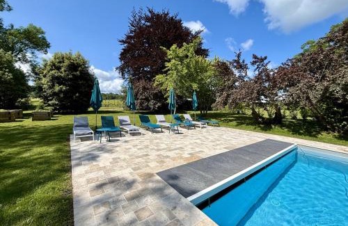 Verac House | La Maison L'Eperon, stylish 5 star villa surrounded by vineyard near Saint Emilion