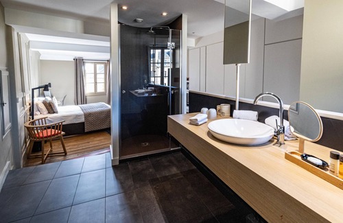 Dinan House | La Maison Pavie