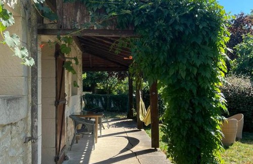 Velines Villa | La Maison Pourpre