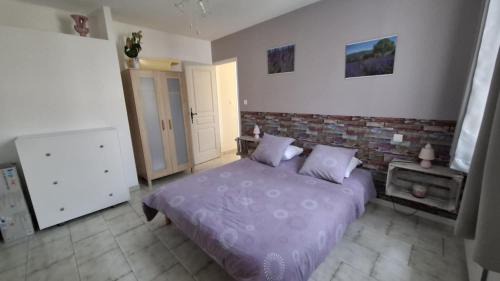 Rochecolombe Apartment | La maison près de la cascade.
