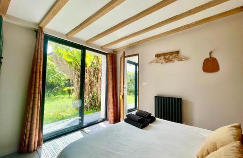 Saint-Come-de-Fresne House | La Maison Rose - Côté Terre by Melrose