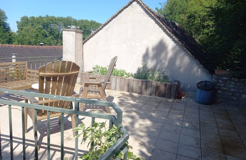 Nemours House | La maison rose: Atypical house - town center - Near train station