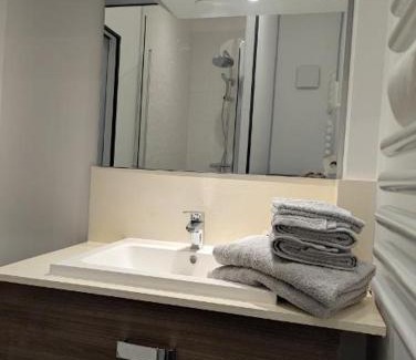 Ouilly-le-Vicomte Apartment | La maison rose