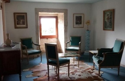 Pesmes House | La Maison Royale