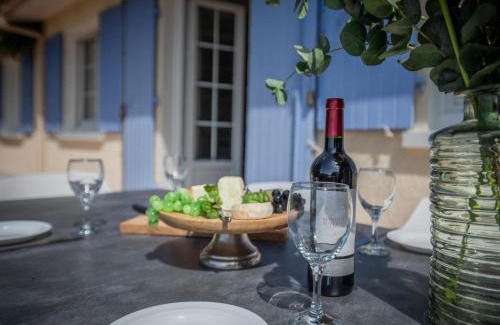 Laprade House | La Maison sur la Colline