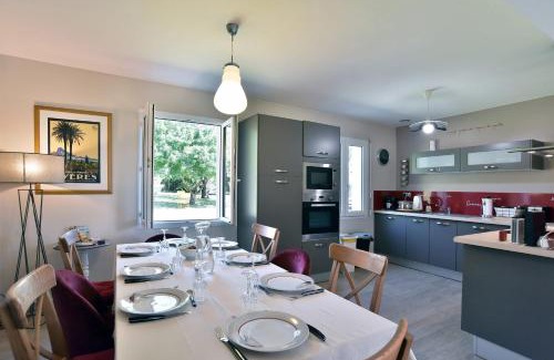 Vains House | La Maison Vains - Parking - Wifi