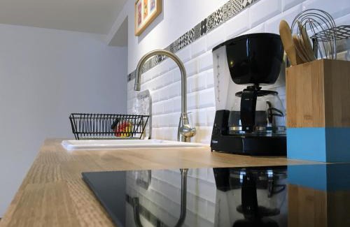 Couffy House | la maisonette Arelo