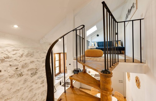 Annecy Old Town Apartment | La Maisonnette du Thiou - 50 square meters in the heart of Annecy