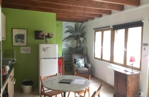 Les Andelys Apartment | La maisonnette
