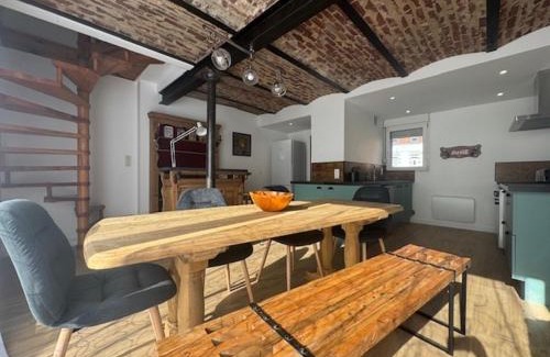 Neuville-Saint-Vaast House | La malle aux dodos