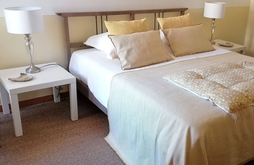 Reviers Bed & Breakfast | La Malposte Chambre Jaune Friesia