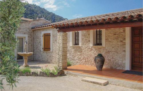 Robion House | La Maoure