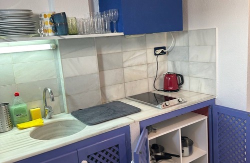 Rodalquilar Apartment | La Mar room Charming apartment with large terrace and views in Rodalquilar