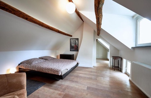 Ohain House | La Marache