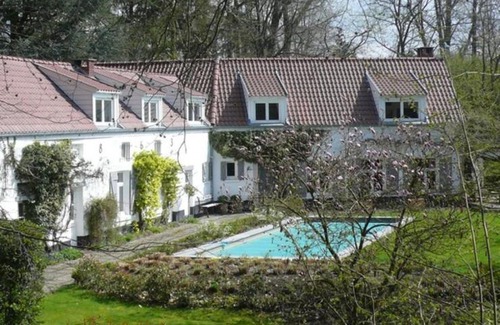 Ohain House | La Marache