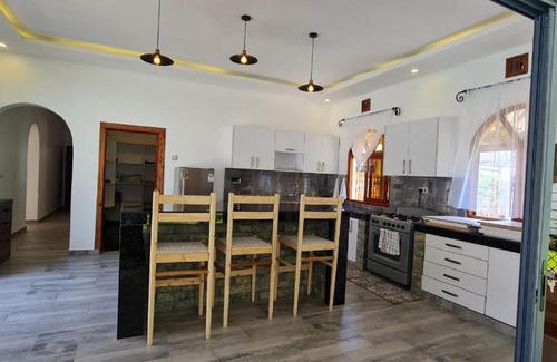 Mtwapa Villa | La Marina Three Bedroom Private Villa in Mtwapa Near the beach and creek