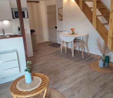 Crecy-en-Brie Apartment | La Marisa, studio cosy 10min Disney.