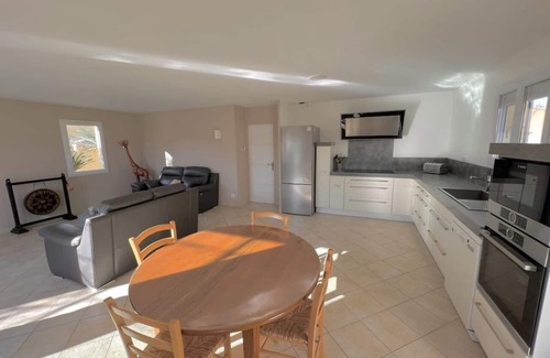 La Crau House | La Marjolaine, Villa for 6 people with swimming pool