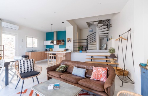 8th Arrondissement House | LA MARONAISE - Maison dans la calanque à l’entrée du village de pêcheurs des Goudes