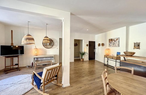 Menerbes Apartment | La Menerbienne, au coeur du village