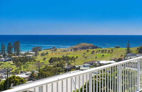 Crescent Head House | La Mer, 19 Dulconghi Street