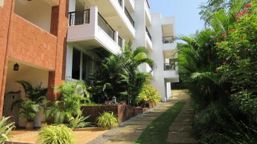 Reis Magos Apartment | La Mer Apartments - 10 mins Drive to Candolim Beach - 20 mins from Panjim