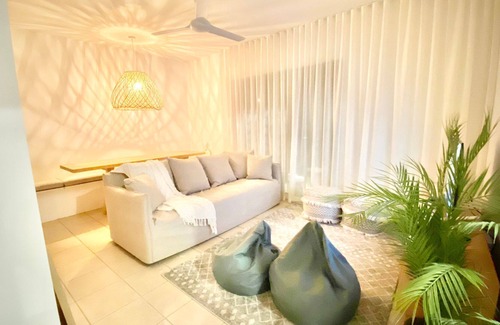 Lammermoor Apartment | La Mer Moor Beachfront Unit