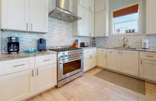Fort Walton Beach - Destin House | La Mer - Spectacular Beachfront Luxury Home with Pool and Beach Service!
