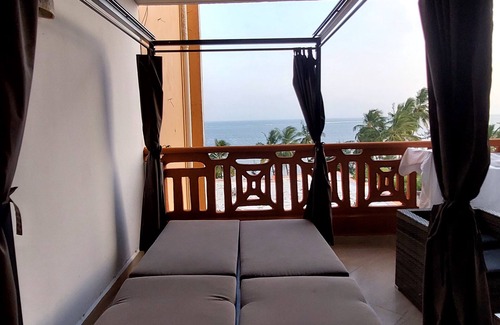 Bamburi Apartment | La Mera see View Beachfront Appartment