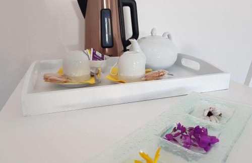 Le Palais Bed & Breakfast | La Minoterie - Studio avec kitchenette et Chambre d'hôtes