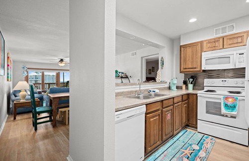 Port Aransas Condo | La Mirage Condo 208 Beachfront Condominium Resort with Private Beach Boardwalk Access