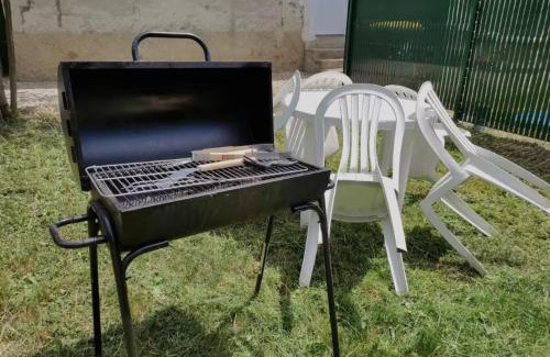 Appoigny Apartment | La Motte Bridard - 2 chambres - 1 canapé-lit - Parking - Jardin