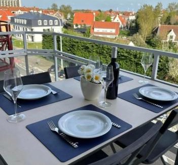 Nieuwpoort-Bad Apartment | La Mouette C2 150m de la plage, terrasse ensoleillée, parking privé gratuit