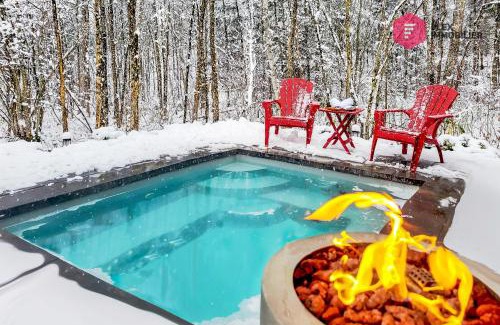 Pont-Rouge Ski Chalet | La North Star de Portneuf/Private SPA in forest