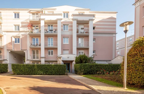 L'Hay-les-Roses Apartment | La Nuit en Rose - 3 chambres - Balcon