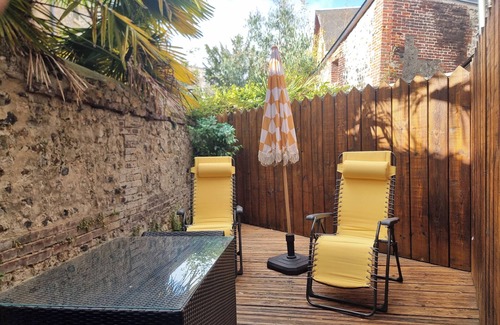 Honfleur Apartment | La P’tite Toile du Clocher|Terrace | City Centre | 2 Guests