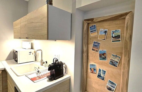 Genas Apartment | La Paillote-Apartment-Private Bathroom-Apartment-Garden view