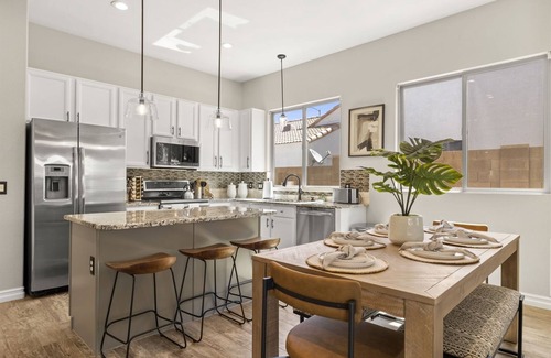East Mesa House | La Palma Suites in Mesa