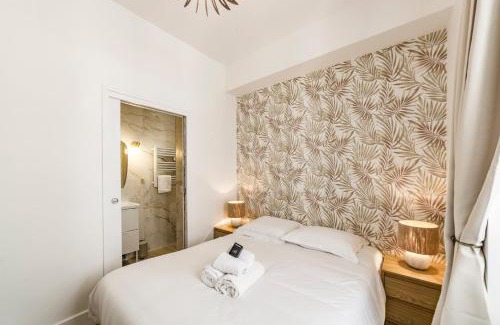 Republique - Tolstoi Apartment | La palmeraie AIL