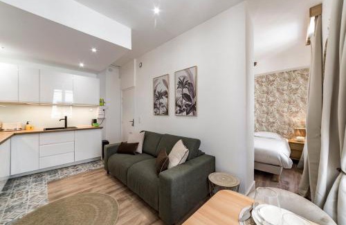 Republique - Tolstoi Apartment | La palmeraie AIL
